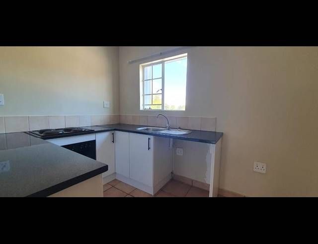 2 BEDROOM APARTMENT FOR SALE IN CRYSTAL PARK